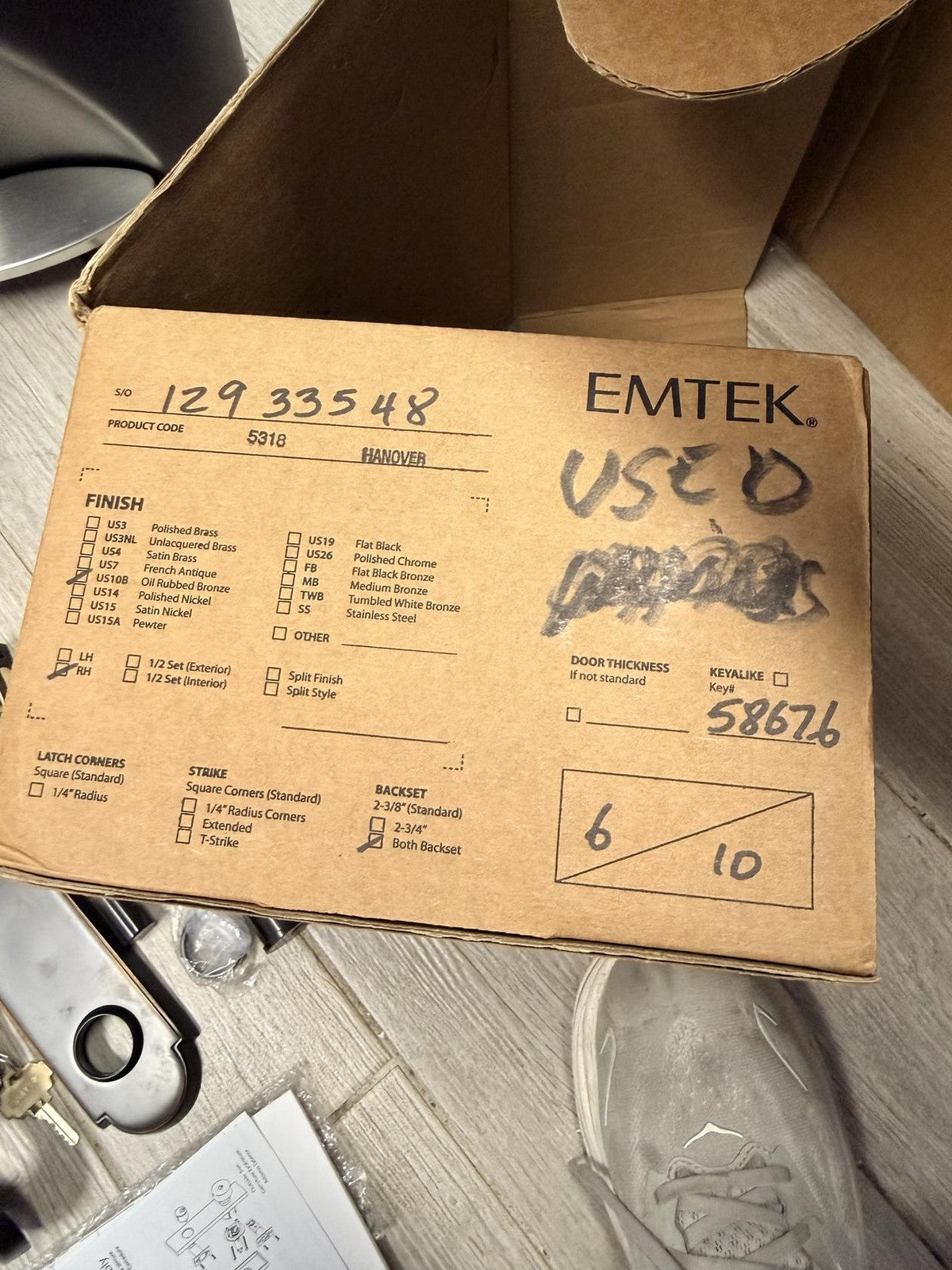 Emtek 5318US10B Annapolis Entry Lock w/Hanover Lever Right Handed-Bronze