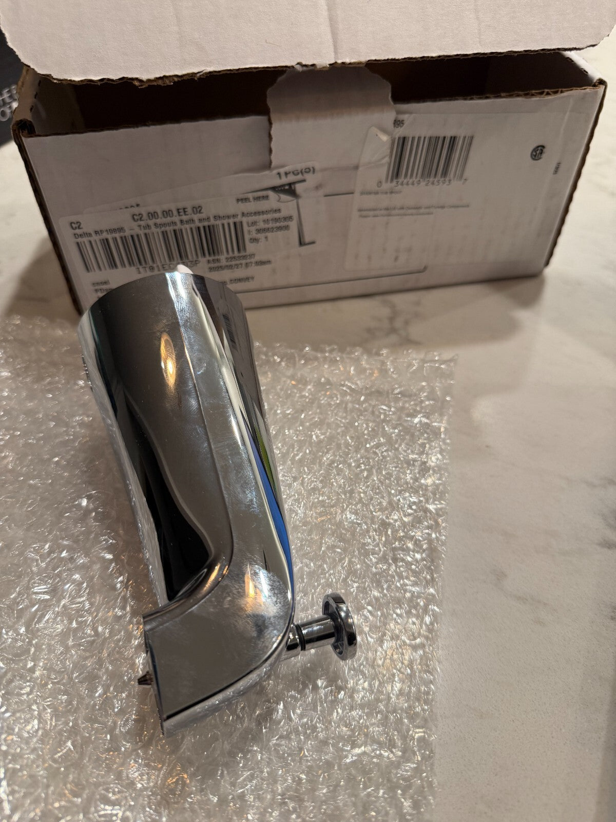 Delta - Tub Spout - Pull-Up Diverter in Chrome