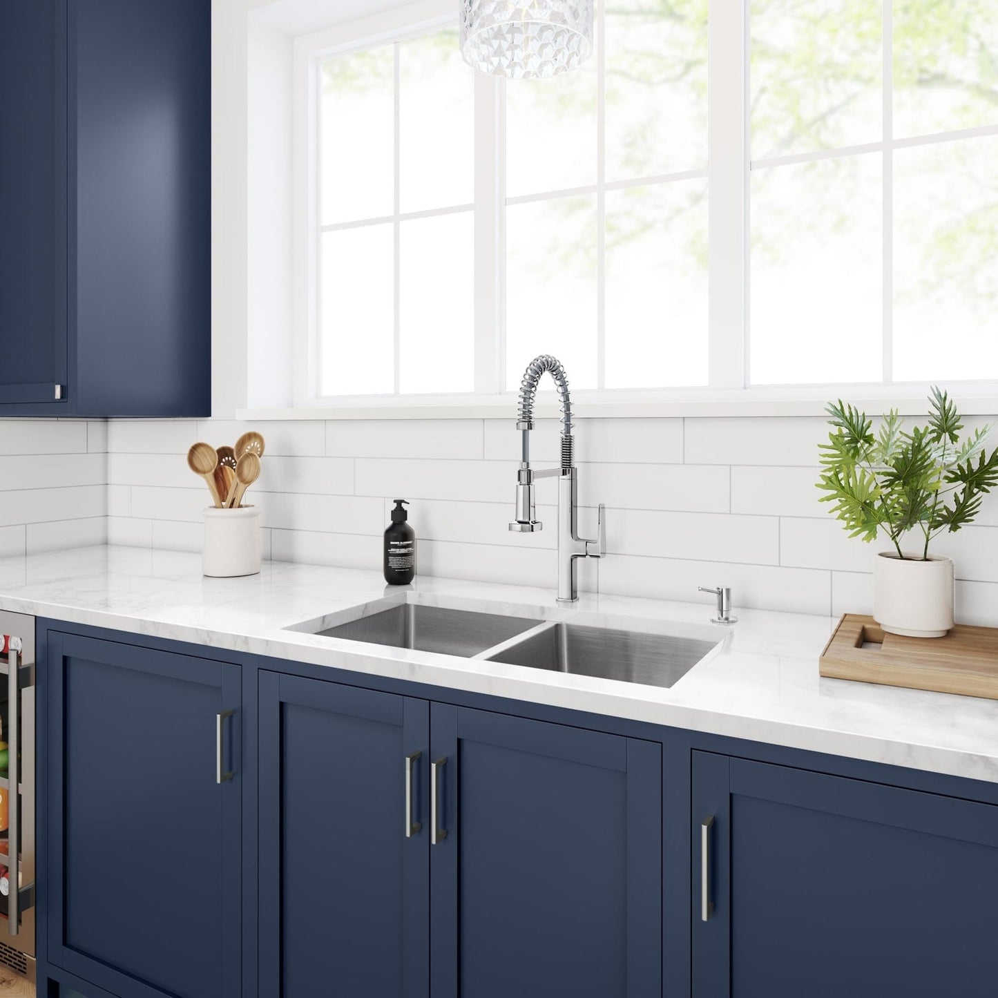 PROFLO PFXC5512 Scovin Pull Down Kitchen Faucet - Includes Escutcheon - Chrome